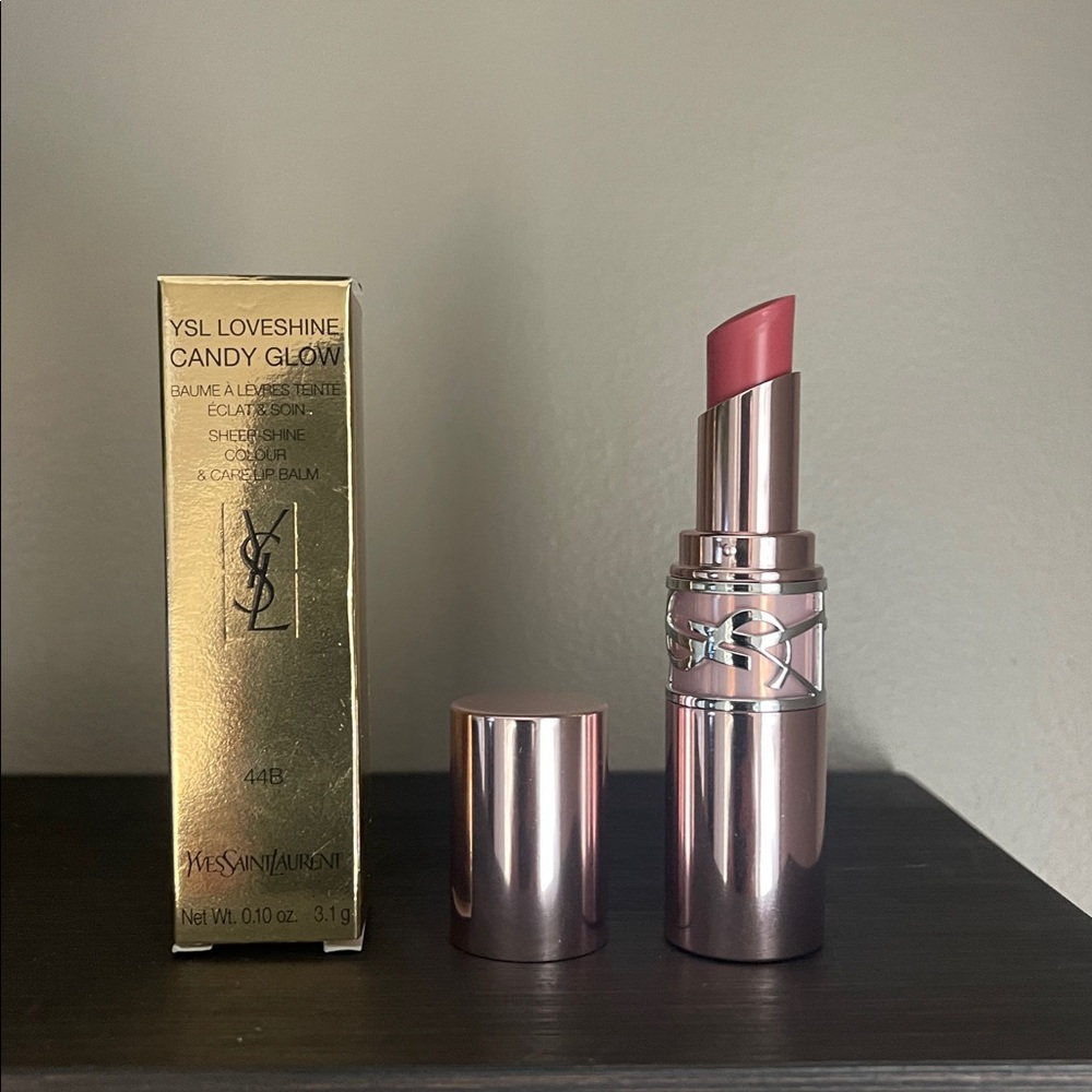 Yves Saint Laurent Loveshine Lipstick in Nude Lavalliere